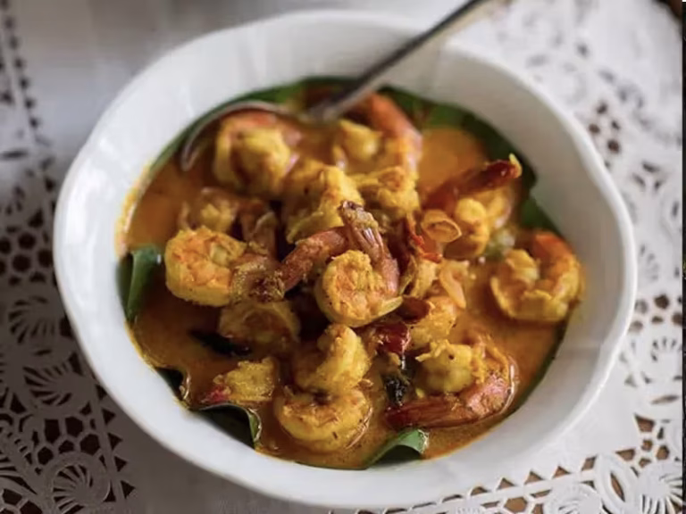 CEYLON TEA TRAILS dining bowl curry prawns