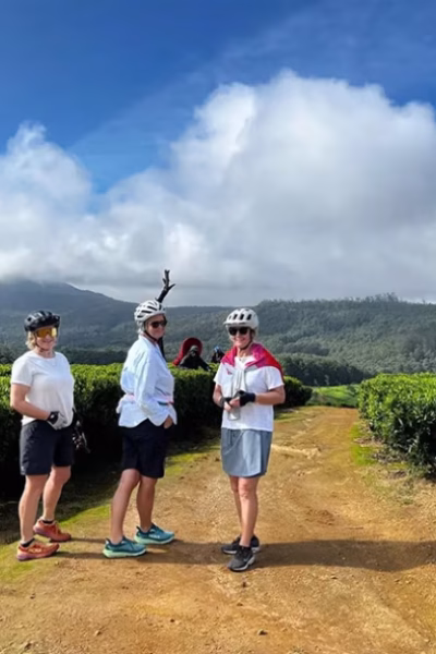 CYCLING-tours-Sri-Lanka-image-768x591
