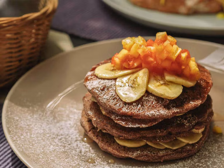Fort-bazaar-dining pancakes and bananas