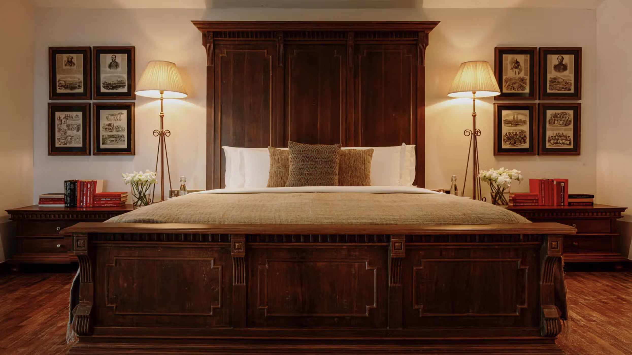 W15 HANTHANA ESTATE King Bed and wooden head board