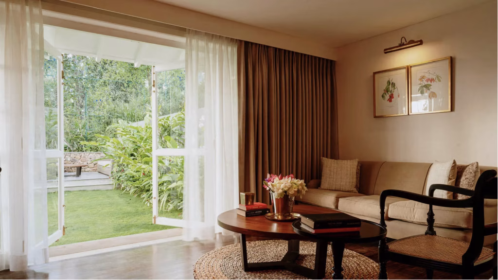 W15 HATHANA ESTATE garden access